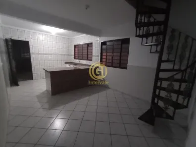 Sobrado com 2 Quartos à venda, 160m² no Parque Santo Antônio, Jacareí