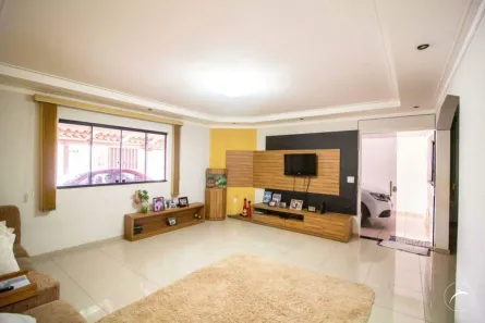 Sobrado com 4 Quartos à venda, 390m² no Ceilândia Norte, Brasília