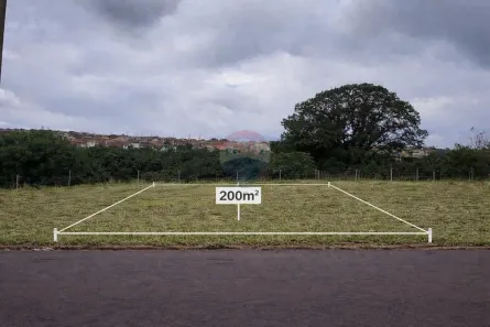 Lote/Terreno à venda, 200m² no Jardim Santa Bárbara, Franca