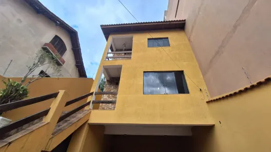 Casa com 3 Quartos à venda, 220m² no Jardim das Flores, Osasco