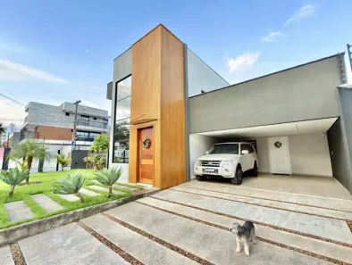 Casa com 4 Quartos à venda, 320m² no Glória, Joinville