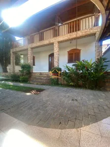 Casa com 4 Quartos para alugar, 300m² no Castelo, Belo Horizonte
