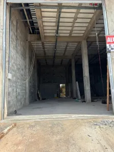 Galpão/Depósito/Armazém para alugar, 77m² no Parque das Flores, Goiânia