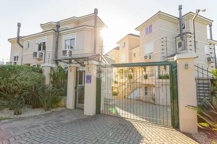 Casa de Condomínio com 4 Quartos à venda, 213m² no Chácara das Pedras, Porto Alegre