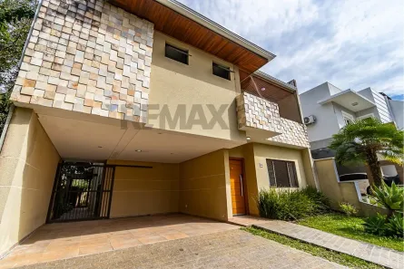 Casa com 3 Quartos à venda, 187m² no Santa Cândida, Curitiba