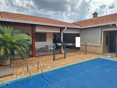 Casa com 3 Quartos à venda, 238m² no Jardim Caparroz, São José do Rio Preto