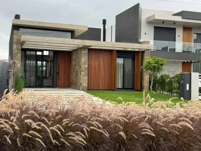 Casa com 4 Quartos à venda, 136m² no Remanso, Xangri-Lá