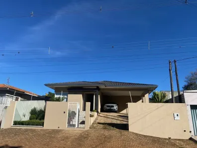 Casa com 3 Quartos à venda, 219m² no Chapada, Ponta Grossa