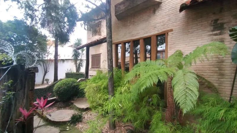Casa com 4 quartos — Castelo, Belo Horizonte