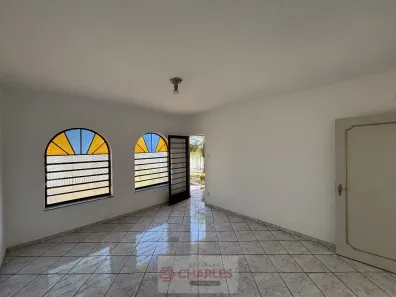 Casa com 4 Quartos para alugar, 178m² no Aterrado, Mogi Mirim