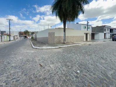 Casa com 3 Quartos à venda, 150m² no Indianópolis, Caruaru