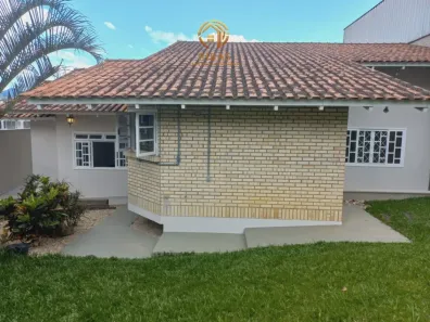 Casa com 3 Quartos para alugar, 208m² no Czerniewicz, Jaraguá do Sul
