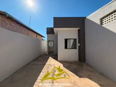 Casa com 3 Quartos à venda, 50m² no Independência, Montes Claros