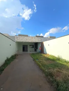 Casa com 3 Quartos para alugar, 360m² no Industrial Santo Antônio, Aparecida de Goiânia