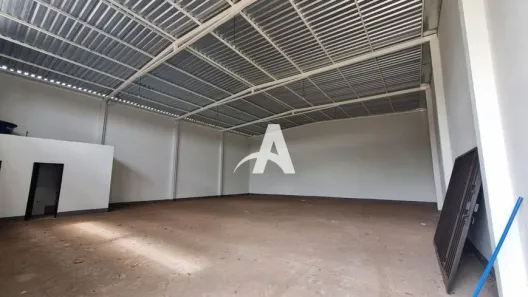 Galpão/Depósito/Armazém para alugar, 225m² no Distrito Industrial, Uberlândia