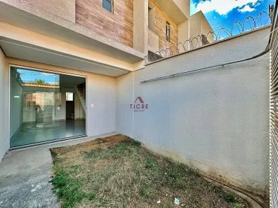 Casa com 2 Quartos à venda, 80m² no Planalto, Belo Horizonte