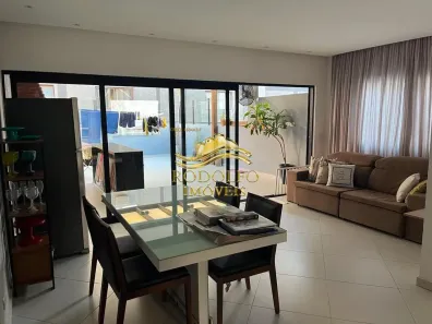 Sobrado com 4 Quartos à venda, 242m² no Jardim Las Palmas, Guarujá