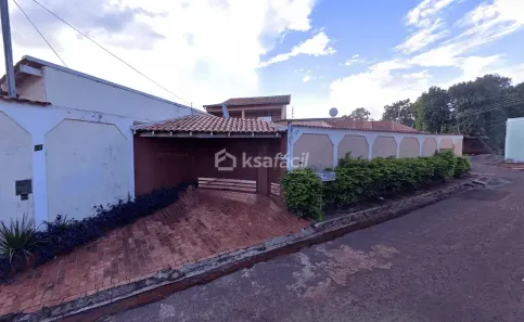 Casa com 2 Quartos à venda, 179m² no Conjunto José Abrão, Campo Grande