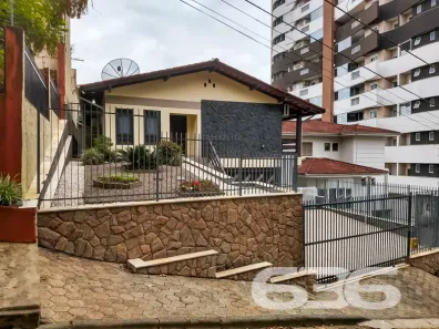 Sobrado com 3 Quartos à venda, 246m² no Anita Garibaldi, Joinville