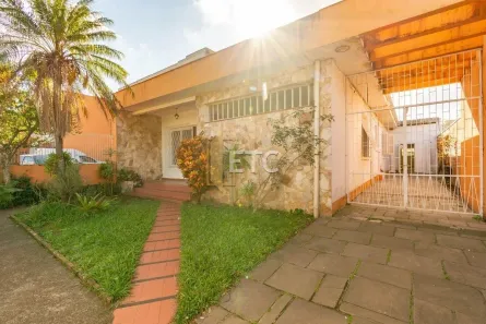 Casa com 3 Quartos à venda, 200m² no Niterói, Canoas