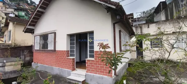 Casa com 2 Quartos à venda, 102m² no Castrioto, Petrópolis