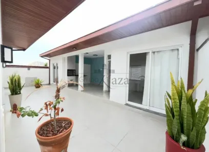 Casa de Condomínio com 4 Quartos para alugar, 200m² no Urbanova, São José dos Campos