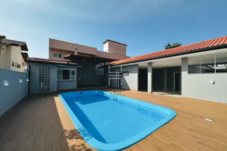 Casa com 3 Quartos à venda, 140m² no Pedra Branca, Palhoça
