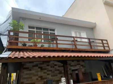 Sobrado com 5 Quartos à venda, 200m² no Jardim Itacolomi, São Paulo