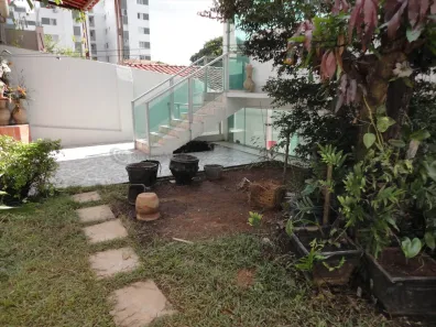 Casa com 3 Quartos à venda, 360m² no Nova Suíssa, Belo Horizonte