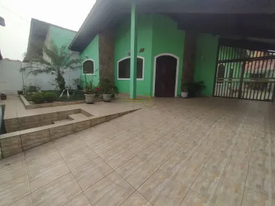 Casa com 3 Quartos à venda, 175m² no Balneário Stella Maris, Peruíbe