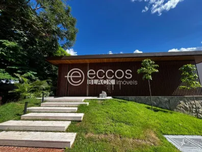 Casa de Condomínio com 4 Quartos à venda, 482m² no Morada da Colina, Uberlândia