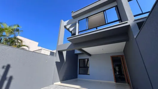 Sobrado com 4 Quartos à venda, 209m² no América, Joinville