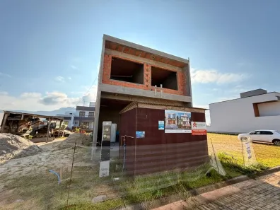 Casa de Condomínio com 3 Quartos à venda, 206m² no Beira Rio, Biguaçu