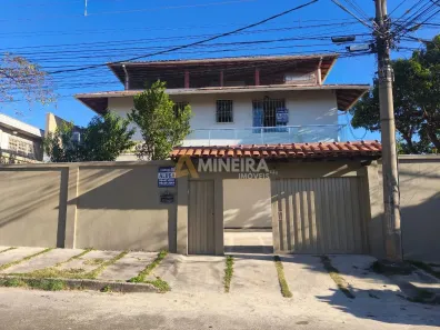 Casa com 4 Quartos para alugar, 300m² no Dom Bosco, Belo Horizonte