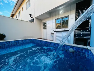 Casa com 2 Quartos à venda, 101m² no Centro, Mongaguá
