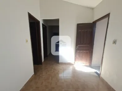 Casa com 3 Quartos para alugar, 101m² no Granada, Uberlândia