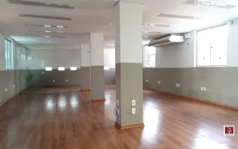 Prédio Comercial para alugar, 1150m² no Coração de Jesus, Belo Horizonte