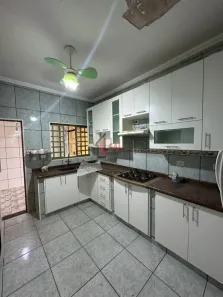 Casa com 3 Quartos à venda, 336m² no Jardim Novo Bongiovani, Presidente Prudente