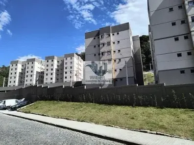 Apartamento com 2 Quartos para alugar, 52m² no Duarte Silveira, Petrópolis
