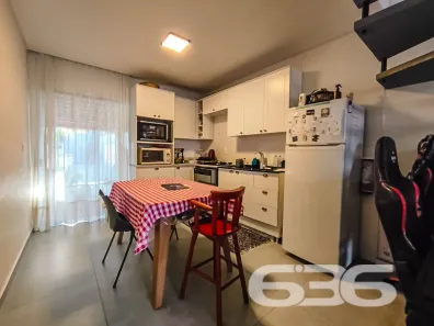 Sobrado com 2 Quartos à venda, 90m² no Costa e Silva, Joinville