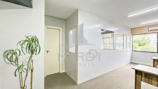 Sala Comercial à venda, 37m² no Petrópolis, Porto Alegre