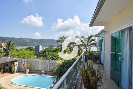 Casa com 3 Quartos à venda, 300m² no Piratininga, Niterói