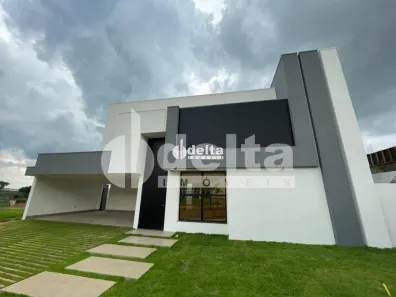 Casa de Condomínio com 4 Quartos à venda, 258m² no Jardim Botânico, Uberlândia
