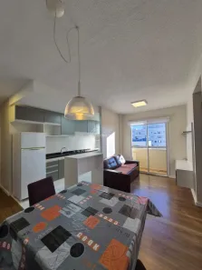 Apartamento com 2 Quartos para alugar, 50m² no De Lazzer, Caxias do Sul
