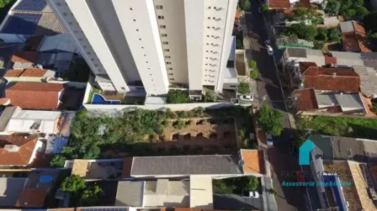 Lote/Terreno à venda, 1076m² no Araés, Cuiabá
