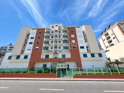 Apartamento com 2 Quartos para alugar, 84m² no Coqueiros, Florianópolis