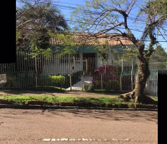 Casa com 4 Quartos à venda, 360m² no Três Figueiras, Porto Alegre