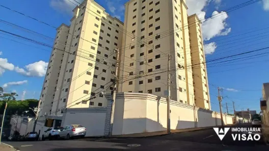 Apartamento com 3 Quartos para alugar, 181m² no São Benedito, Uberaba