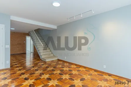 Sobrado com 3 Quartos à venda, 216m² no Cidade Monções, São Paulo
