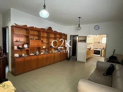 Casa com 3 Quartos à venda, 217m² no Setor Leste Universitário, Goiânia